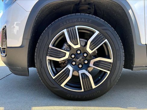 Used 2021 GMC Acadia SLT w/ Elevation Edition FWD image 35