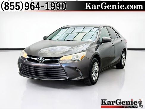 Used 2016 Toyota Camry LE FWD image 1