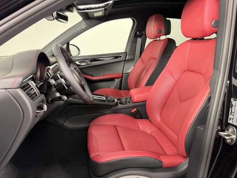 New 2026 Porsche Macan Turbo AWD/4WD image 5