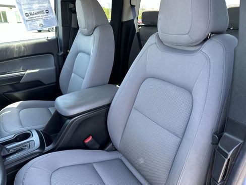 Used 2018 GMC Canyon W/T w/ Convenience Package RWD image 11