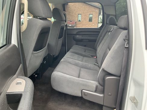Used 2009 Chevrolet Silverado 1500 LT w/ Max Trailering Pack AWD/4WD image 13