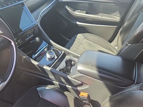 Used 2025 Jeep Grand Cherokee Altitude image 20