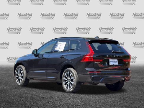 Used 2025 Volvo XC60 B5 Plus image 7