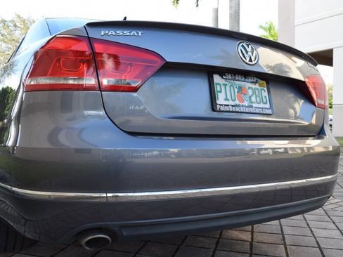 Used 2015 Volkswagen Passat TDI SEL Premium image 17