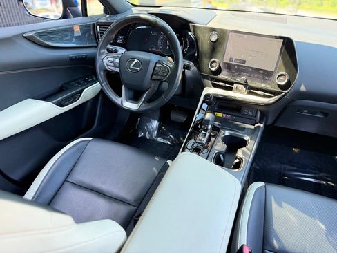 Used 2023 Lexus NX 250 FWD image 42
