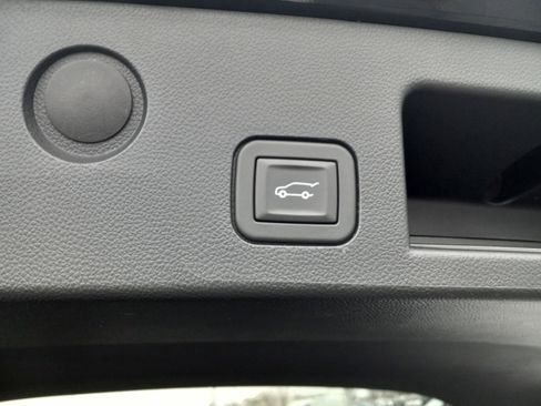 Used 2025 Chevrolet Equinox RS w/ Safety and Technology Package image 13