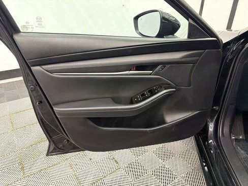 Used 2024 MAZDA MAZDA3 s FWD image 10