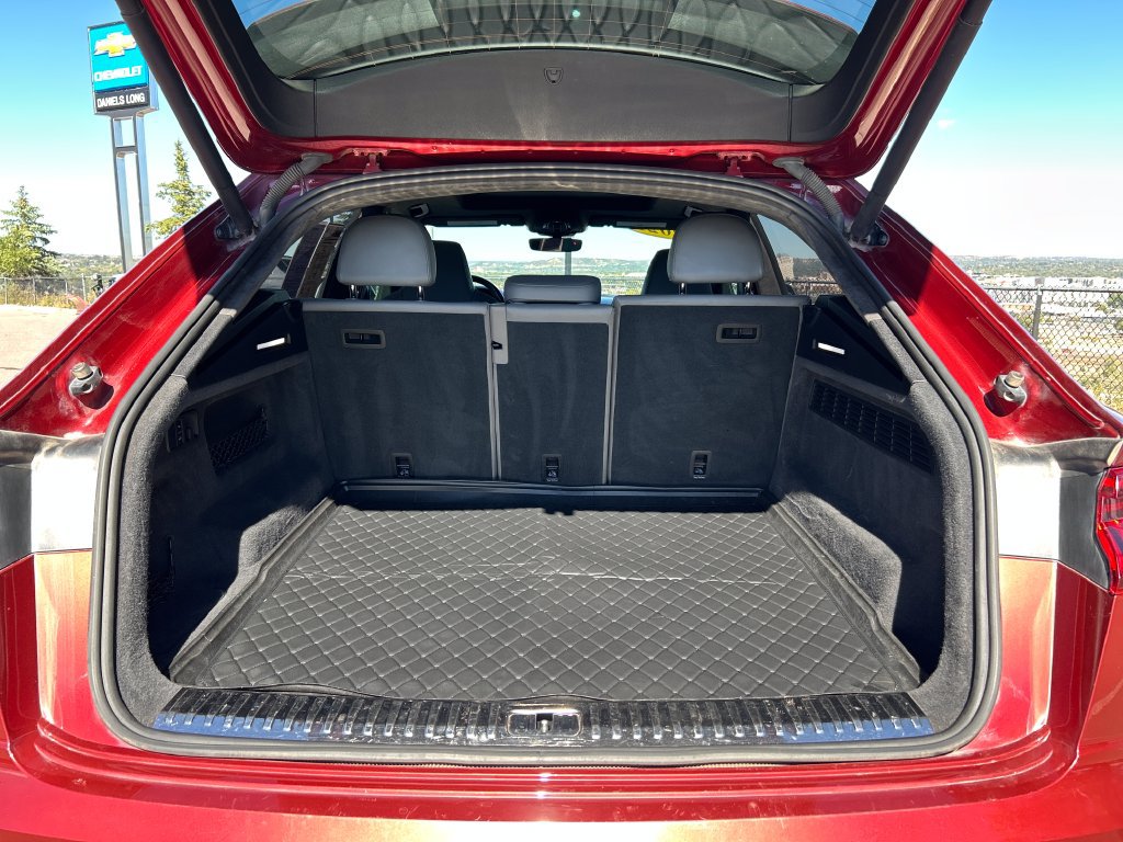 Used 2021 Audi SQ8 Prestige AWD/4WD image 5