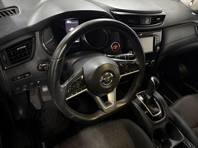 Used 2019 Nissan Rogue SV AWD/4WD image 18