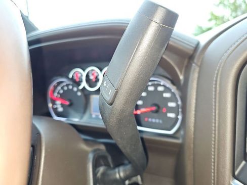 Used 2020 Chevrolet Silverado 1500 LTZ w/ LTZ Plus Package AWD/4WD image 17