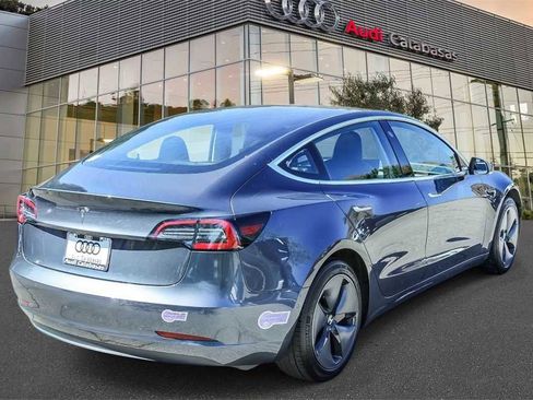 Used 2018 Tesla Model 3 Mid Range image 4