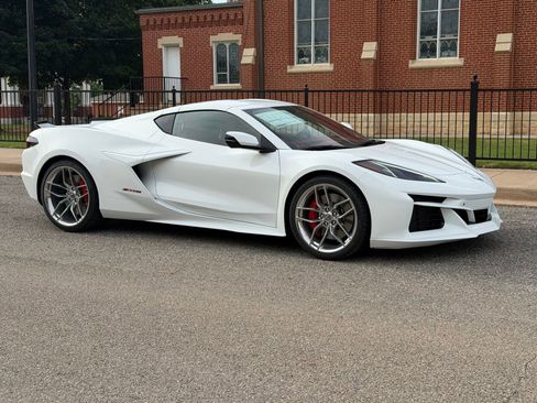 New 2026 Chevrolet Corvette Z06 RWD image 2