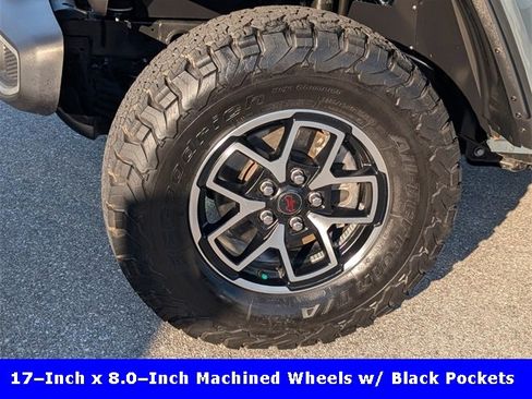 Used 2024 Jeep Wrangler Unlimited Rubicon image 3