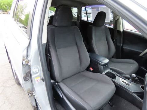 Used 2013 Toyota RAV4 XLE AWD/4WD image 17