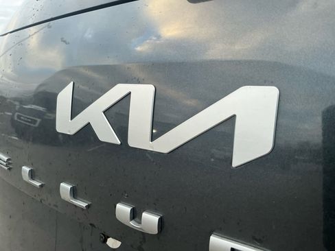 Used 2022 Kia Telluride S image 14