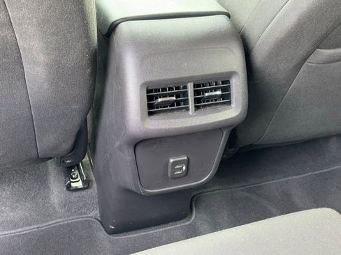Used 2024 Chevrolet Equinox LT AWD/4WD image 16