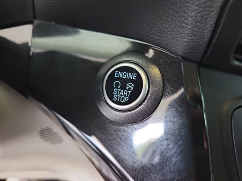 Used 2017 Ford Escape Titanium FWD image 31