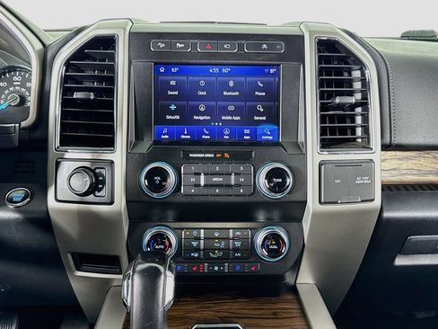 Used 2020 Ford F150 Lariat w/ Equipment Group 502A Luxury AWD/4WD image 15
