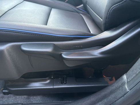 Used 2025 Buick Envista Sport Touring image 23