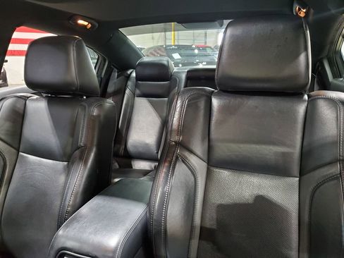 Used 2019 Dodge Charger SXT w/ Leather Interior Group image 37