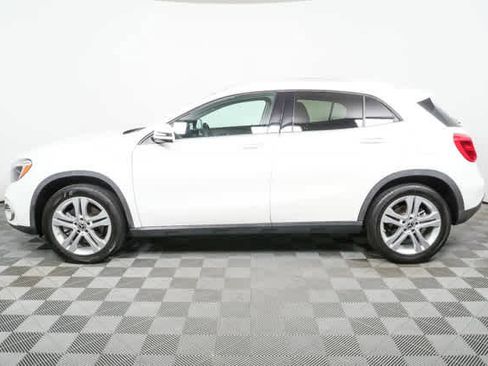 Used 2018 Mercedes-Benz GLA 250 4MATIC image 30