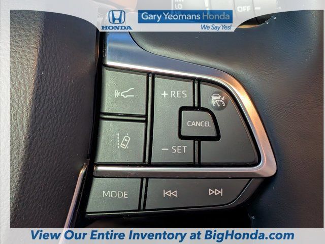 Used 2020 Toyota Highlander Limited FWD image 29