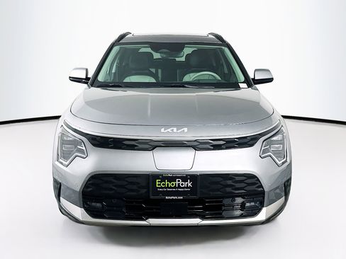 Used 2023 Kia Niro Wave image 2