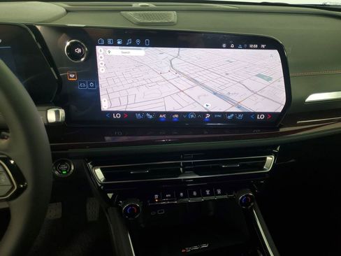 New 2026 Chevrolet Traverse RS image 16