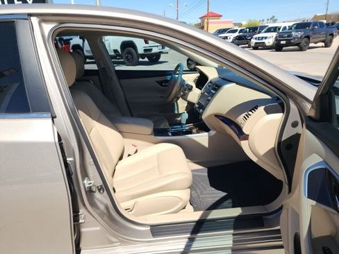 Used 2013 Nissan Altima 3.5 SL w/ Technology Pkg image 25