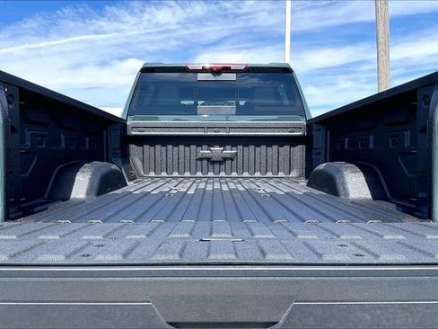 New 2026 Chevrolet Silverado 2500 ZR2 w/ LPO, Dark Essentials Package AWD/4WD image 12