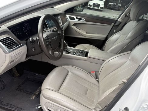 Used 2017 Genesis G80 3.8 w/ Option Group 03 RWD image 9