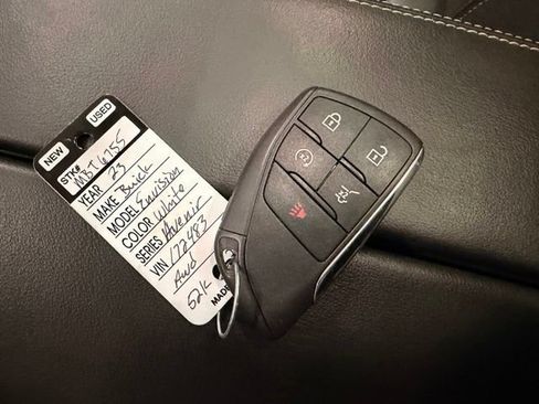 Used 2023 Buick Envision Avenir AWD/4WD image 43