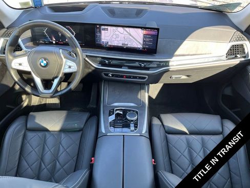 Used 2023 BMW X7 xDrive40i w/ Parking Assistance Package AWD/4WD image 3