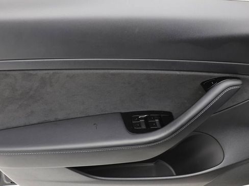 Used 2020 Tesla Model 3 Standard Range Plus image 14