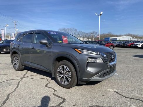 Used 2022 Nissan Rogue SV AWD/4WD image 8