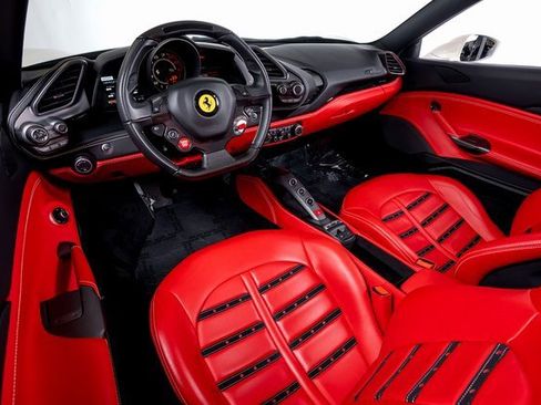 Used 2019 Ferrari 488 Spider image 23