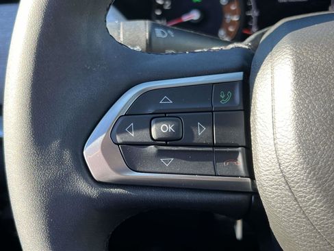 Used 2023 Jeep Compass Latitude image 23