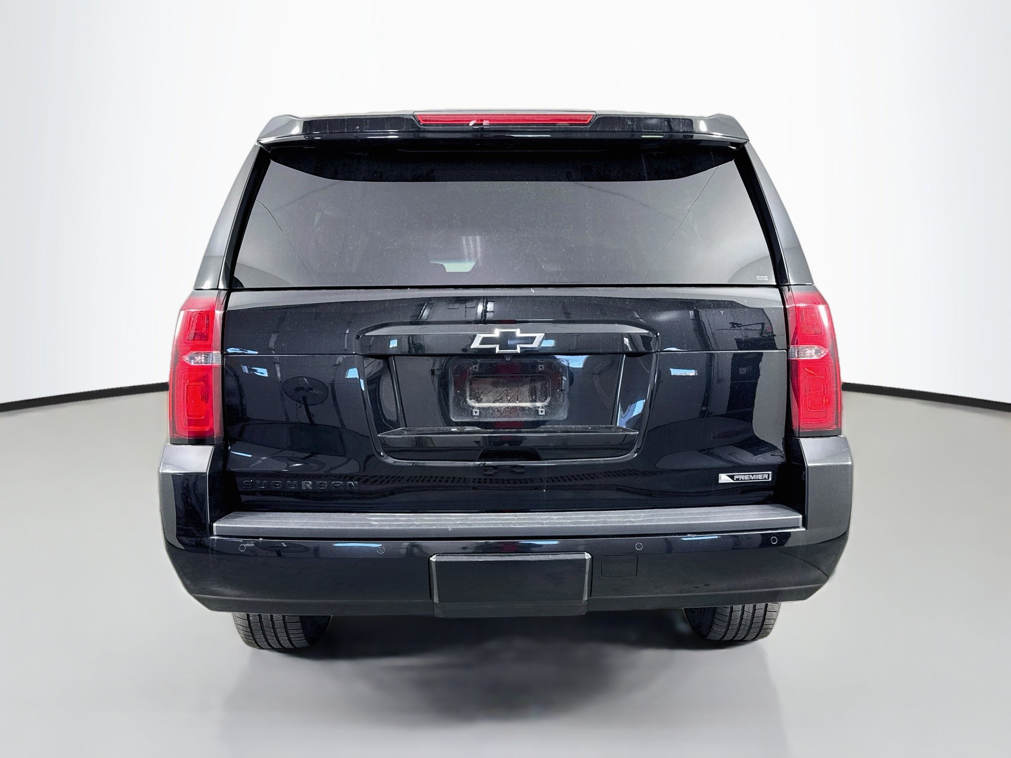 Used 2018 Chevrolet Suburban Premier w/ RST Edition AWD/4WD image 6