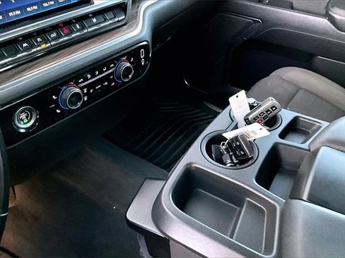 Used 2023 Chevrolet Silverado 1500 LT image 19