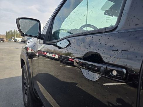 Used 2023 Nissan Frontier PRO-4X w/ Pro Convenience Package image 38