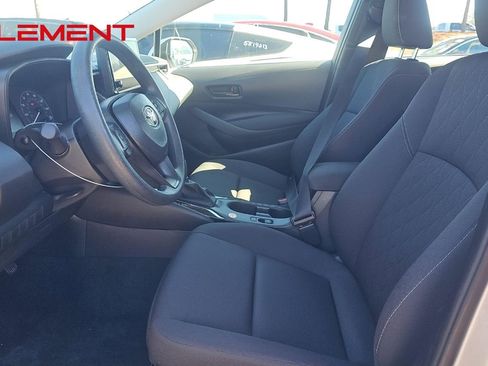 Used 2025 Toyota Corolla LE image 9