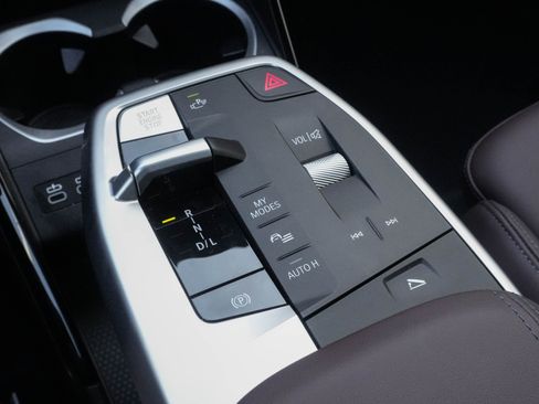 Certified 2025 BMW X1 xDrive28i image 25