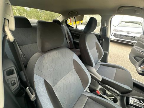 Used 2025 Nissan Versa SV w/ Trunk Package FWD image 34
