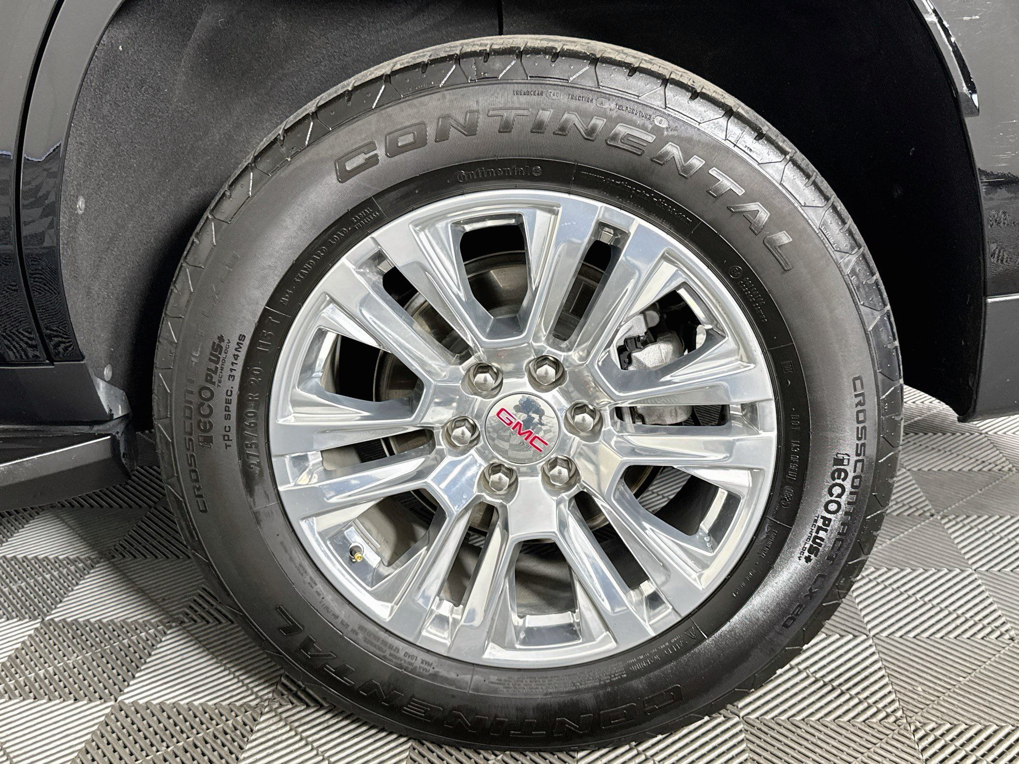 Used 2025 GMC Yukon Denali AWD/4WD image 34