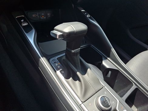 Used 2025 Kia Sorento S AWD/4WD image 12