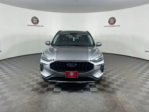 Used 2024 Ford Escape Platinum image 18