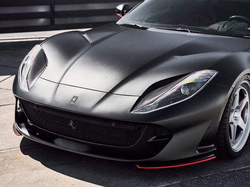 Used 2021 Ferrari 812 GTS RWD image 7