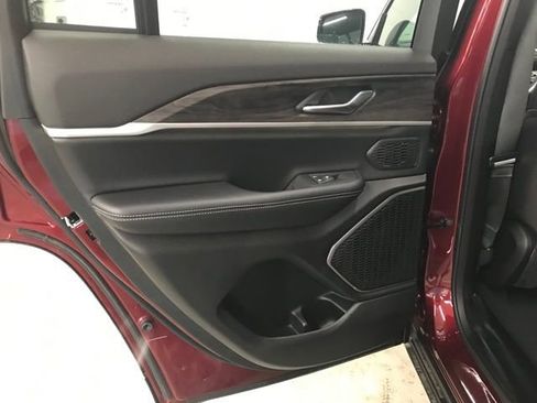 New 2025 Jeep Grand Cherokee Limited 4xe image 24