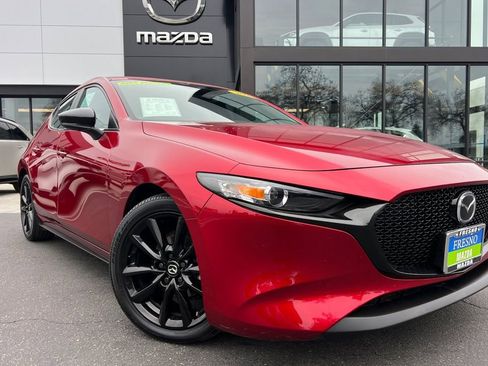 Certified 2025 MAZDA MAZDA3 s Sport image 2