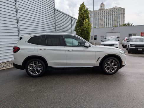 Used 2022 BMW X3 xDrive30i w/ Premium Package Essential AWD/4WD image 2